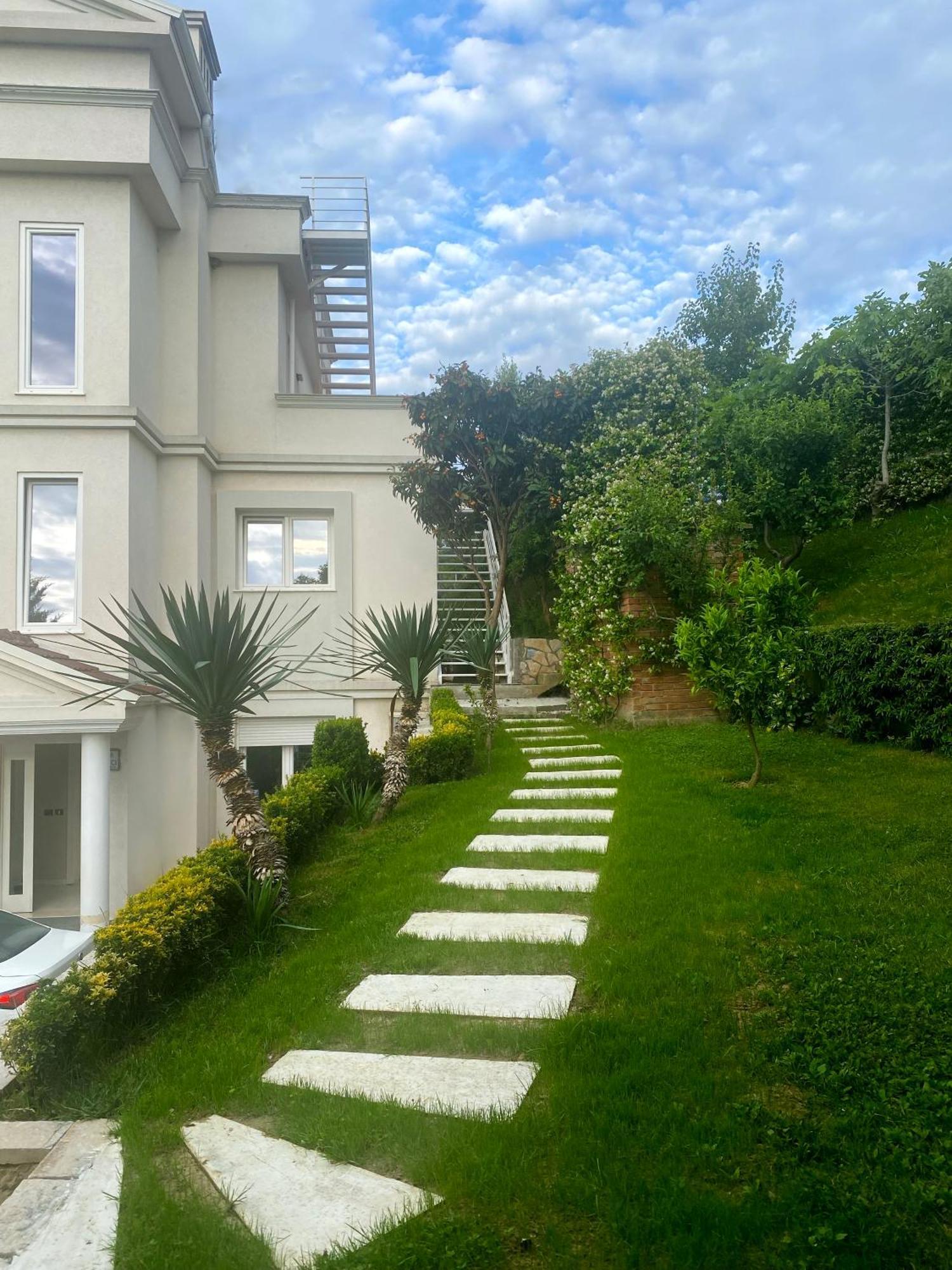 Apartament 35