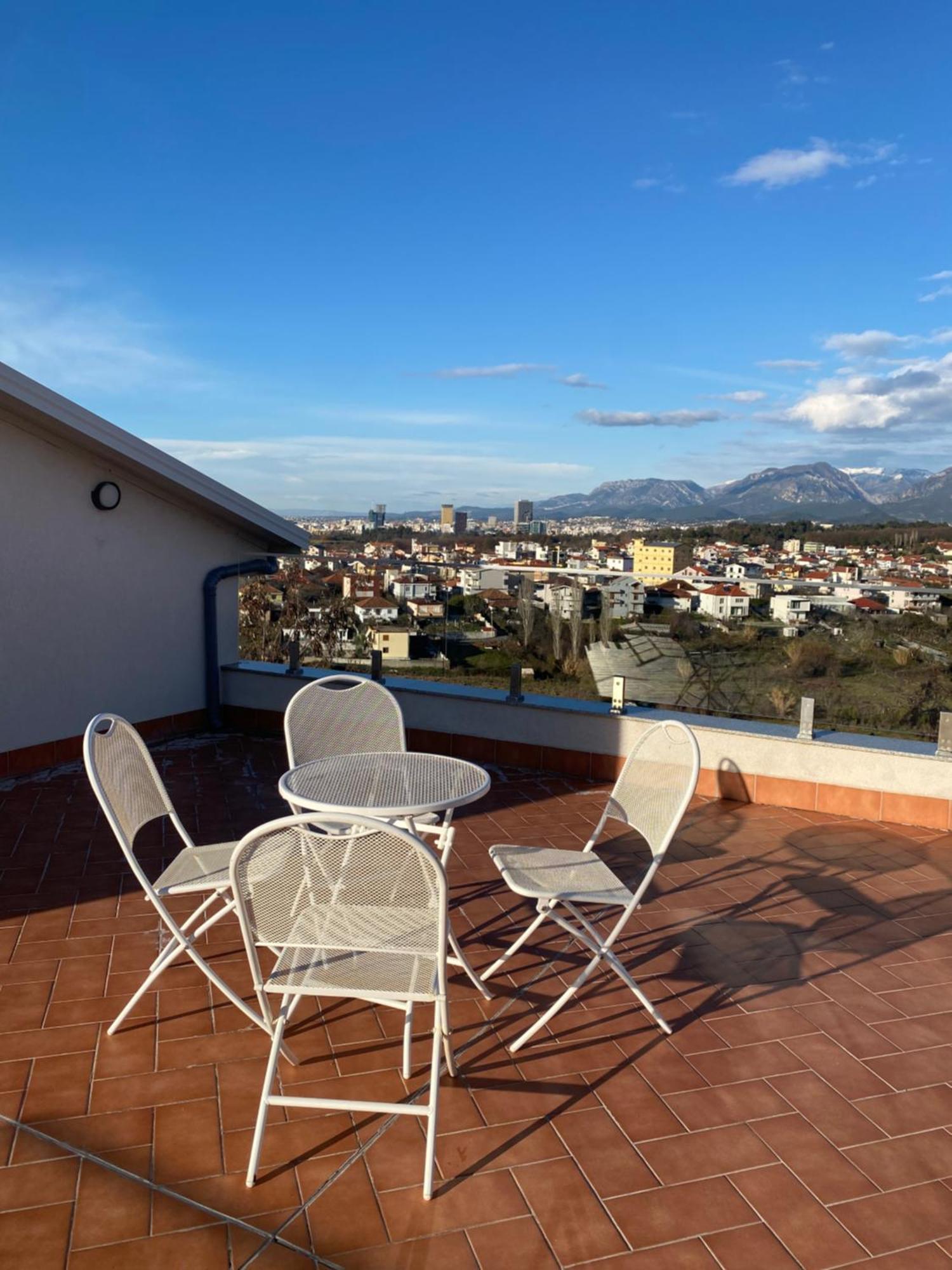35 Apartament *