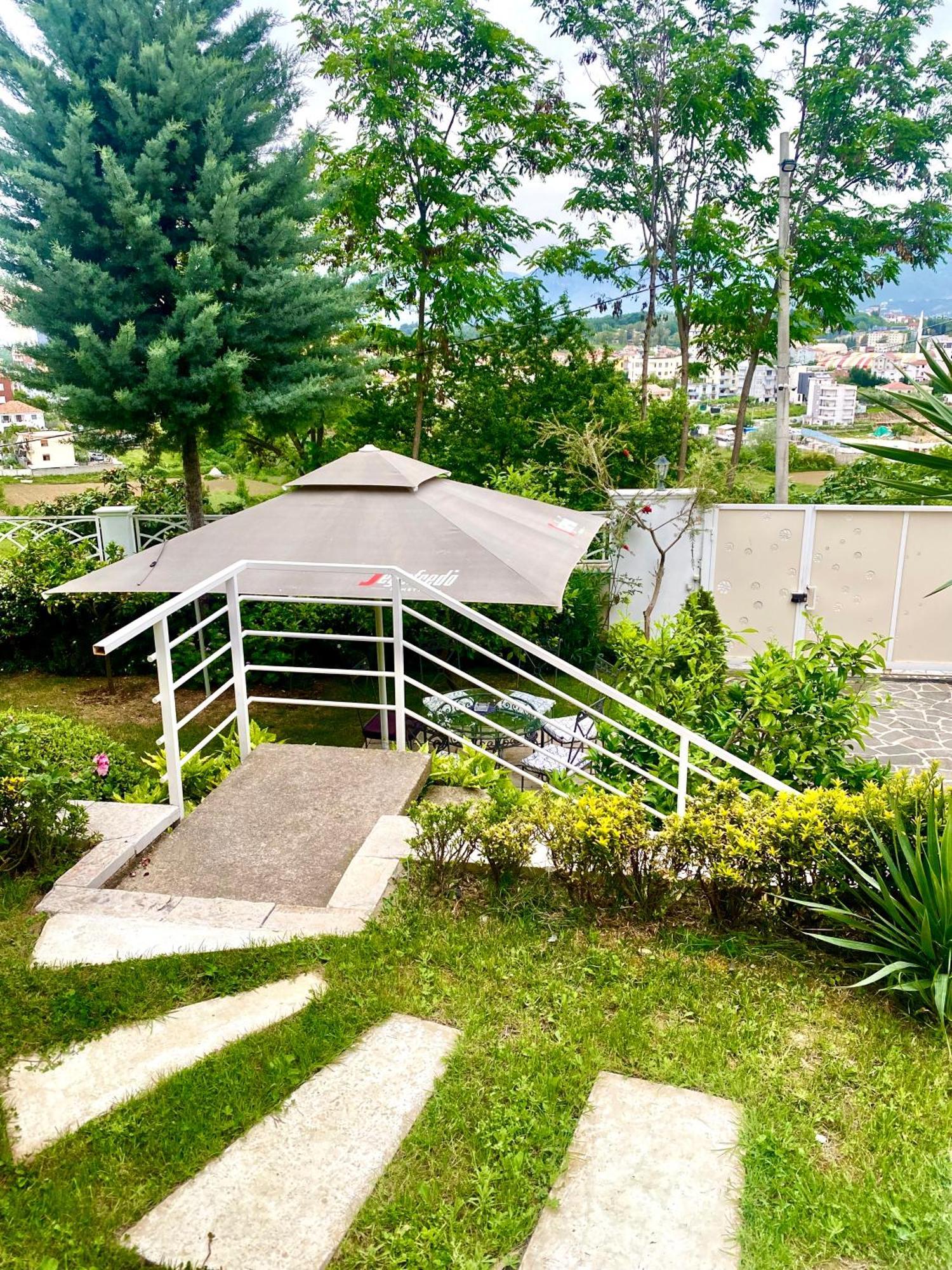 35 Apartment *